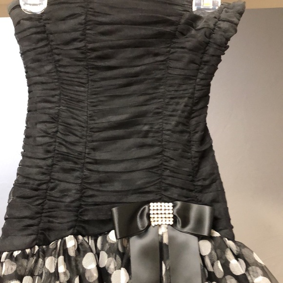 Cute dress for prom or wedding worn once - Picture 3 of 7